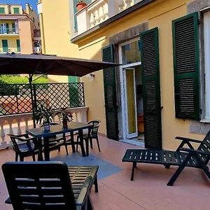https://casa-vacanza-teresita-300mt-mare.hotelitalianriviera.com